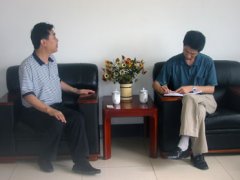 我校董事长杨德明先生接受《中国青年报》记者采访