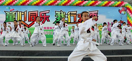  ＂童心同乐 我行我秀＂--小学部欢庆六一儿童节 
