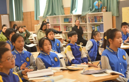 融合部丨以 “表达” 为钥,破学科之界——融合部小学双语班家长开放日