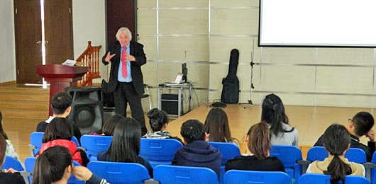  伦敦帝国理工学院访问国际项目部 