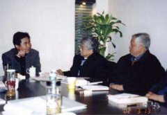 美视师一学校召开专家顾问座谈会（照片）(13/03/02)