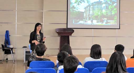  英国爱丁堡大学访问我校国际项目部 