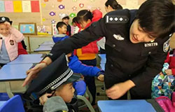 中国部·小学 | 为成长护航添翼 ——2017“家长课堂”集锦